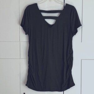 Short sleeve maternity top